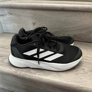 Youth boys size 4.5 Sneakers